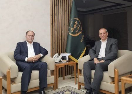 تأکید وزیر جهاد کشاورزی بر حمایت از توسعه کشاورزی دانش‌بنیان در آذربایجان شرقی