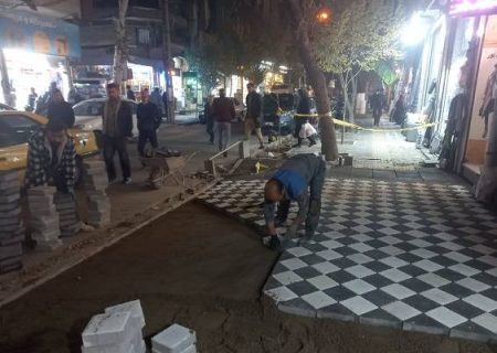 سنگفرش تربیت غربی (بالا تربیت) با ترکیب سنگ اسپراخون و کفپوشهای بتنی رنگی