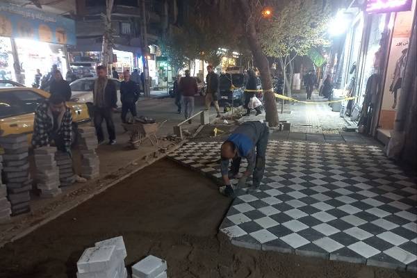 سنگفرش تربیت غربی (بالا تربیت) با ترکیب سنگ اسپراخون و کفپوشهای بتنی رنگی