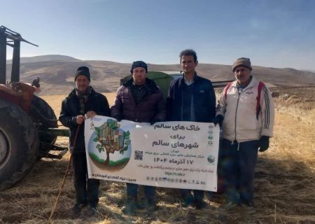 مزرعه الگویی کشت انتظاری گلرنگ در میانه راه‌اندازی شد