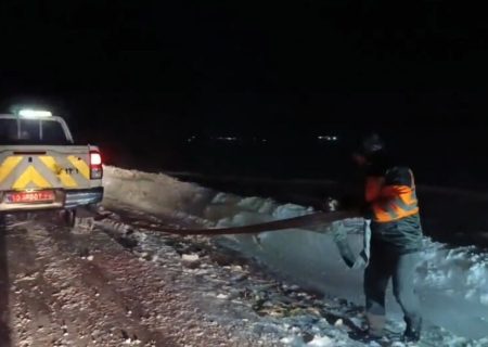 امدادرسانی راهداری آذربایجان‌ شرقی به ۷۳۸ خودروی گرفتار در برف