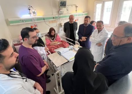 عیادت مدیرکل حفاظت محیط زیست آذربایجان شرقی از بیماران ریوی بیمارستان امام رضا تبریز