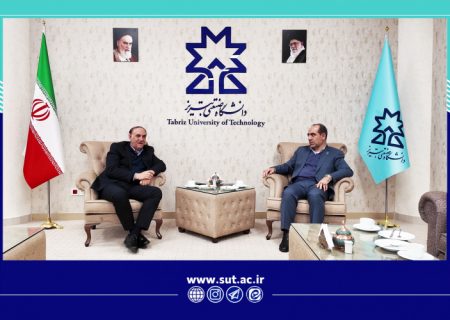 دانشگاه‌ها باید از حاشیه به متن حل مسائل صنعت و تجارت کشور بازگردند