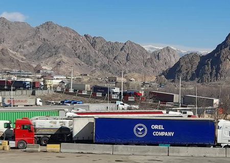 ترخیص ۱۴هزار تن کالای اساسی از گمرکات آذربایجان شرقی/ صادرات بیش از ۱۰۵ میلیون دلاری