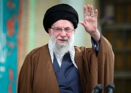 رهبری که ساده زیست و عاشقانه پرواز کرد