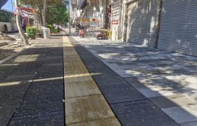 پیشرفت ۵۰ درصدی سنگفرش پیاده روها در راسته کوچه