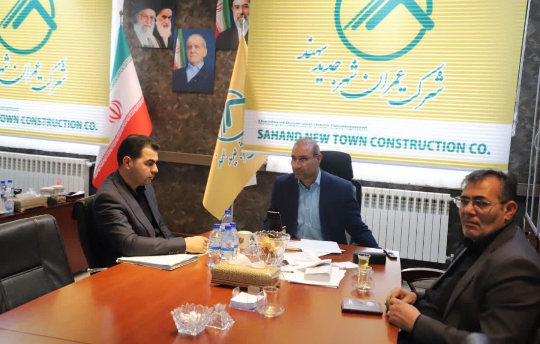 بررسی راهکارهای تقویت برنامه‌های حمایتی در طرح‌های حوزه مسکن با حضور وزیر راه و شهرسازی