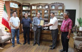 در نشستی صمیمانه با اعضای هیئت‌مدیره انجمن صنفی انجام شد؛ تقدیر اعضای انجمن صنفی پیرادامپزشکان آذربایجان شرقی از مدیرکل دامپزشکی استان به پاس حل مشکلات بیمه‌ای