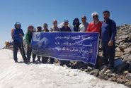 صعود موفق گروه کوهنوردی شرکت آب و فاضلاب آذربایجان شرقی به قله کمال