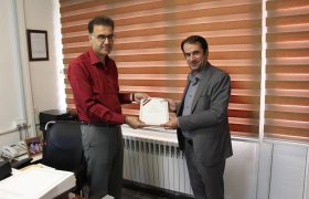 تبریک و تقدیر مدیرکل دامپزشکی از کلیه همکاران اداره کل دامپزشکی استان و ادارات دامپزشکی شهرستان ها به مناسبت روز کارمند