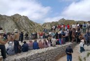 افزایش چشمگیر حضور گردشگران در کلیبر/ استقرار تیم‌های مراقبت و راهنمایی گردشگران در مسیر قلعه بابک