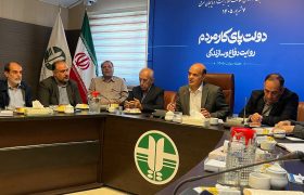حجم آب دریاچه ارومیه به ۳ میلیارد مترمکعب رسید/ رویکرد جدید محیط زیست پیشگیری به جای بحران است