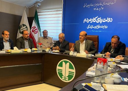 حجم آب دریاچه ارومیه به ۳ میلیارد مترمکعب رسید/ رویکرد جدید محیط زیست پیشگیری به جای بحران است
