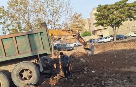 نخاله‌برداری و همسطح‌سازی محل بوستان سنجران و آماده سازی برای احداث باغ میوه