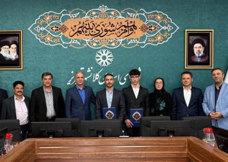 تجلیل کمیسیون ورزش شورای اسلامی کلانشهر تبریز از ملی پوش کاراته